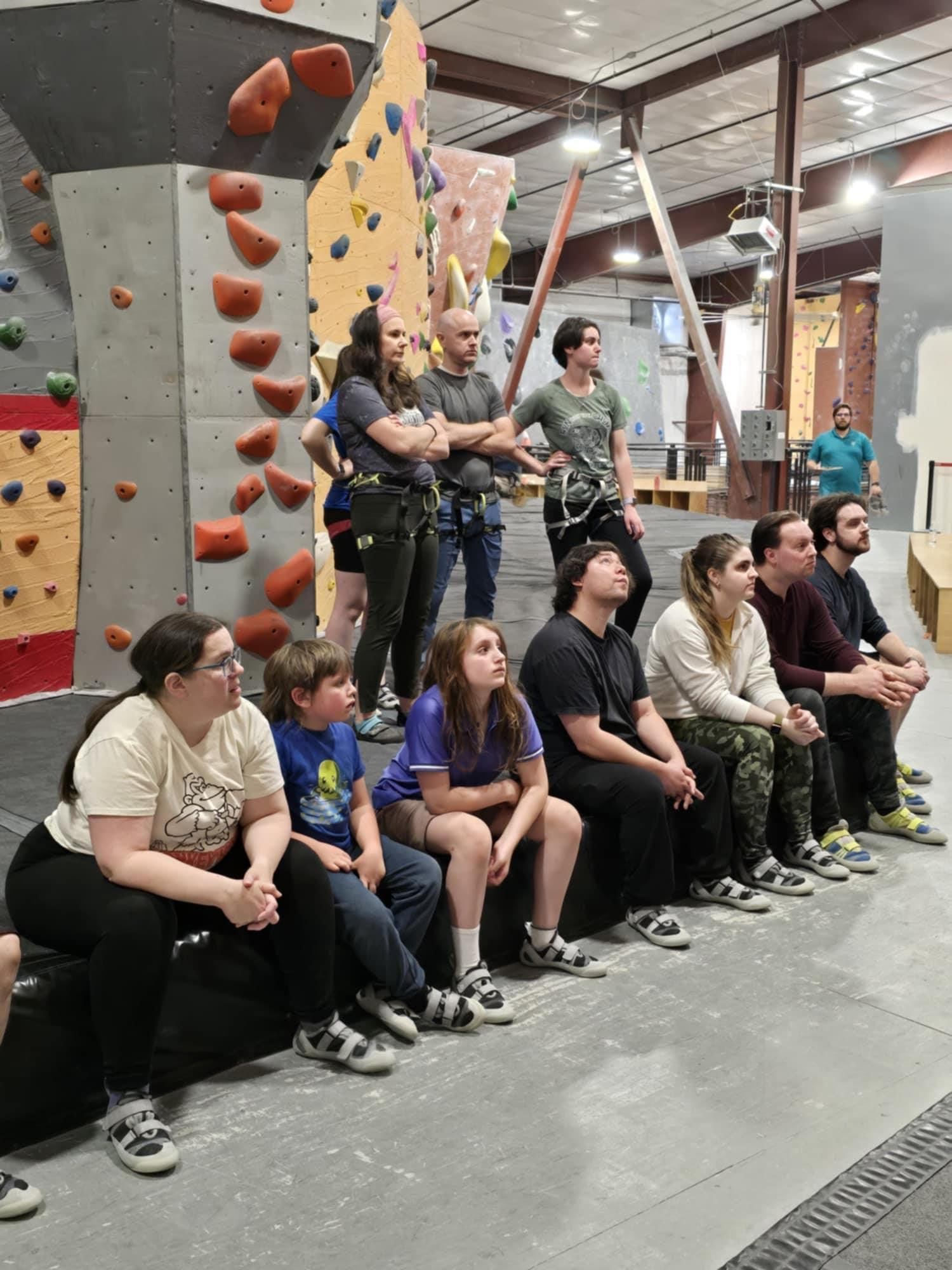 Indoor Rockclimbing image 2